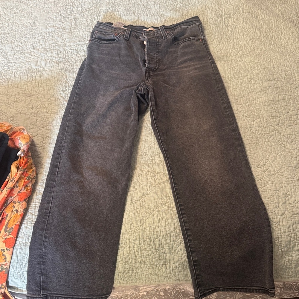 Levi's Women's Black Ankle Jeans